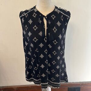 Lucky Brand black white patterned sleeveless top cut out shoulders Size L EUC